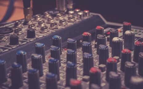 bandas que usaron consolas para crear discos enteros