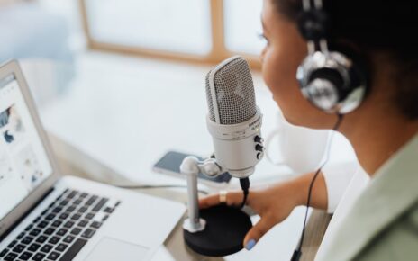 como hacer un podcast con tu movil y apps gratuitas